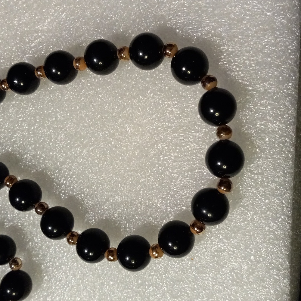 Acrylic beaded necklace